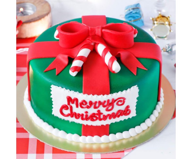 Christmas Gift Cake 2
