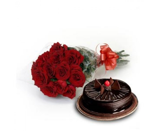 Roses N Cake - Red Roses with Half kg Chocolate cake
